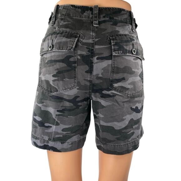 G1 Goods Black Gray Camo Camouflage Mid Rise Straight Leg Bermuda Shorts Size 4 - Picture 3 of 4
